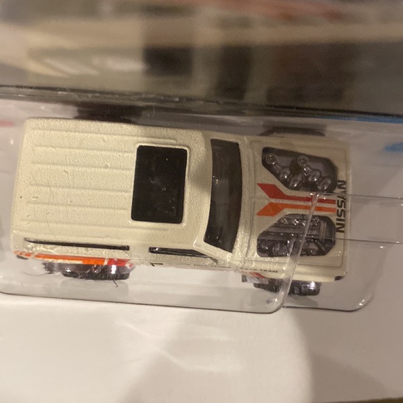 Hot wheels Nissan Patrol Custom - Picture 4 of 5